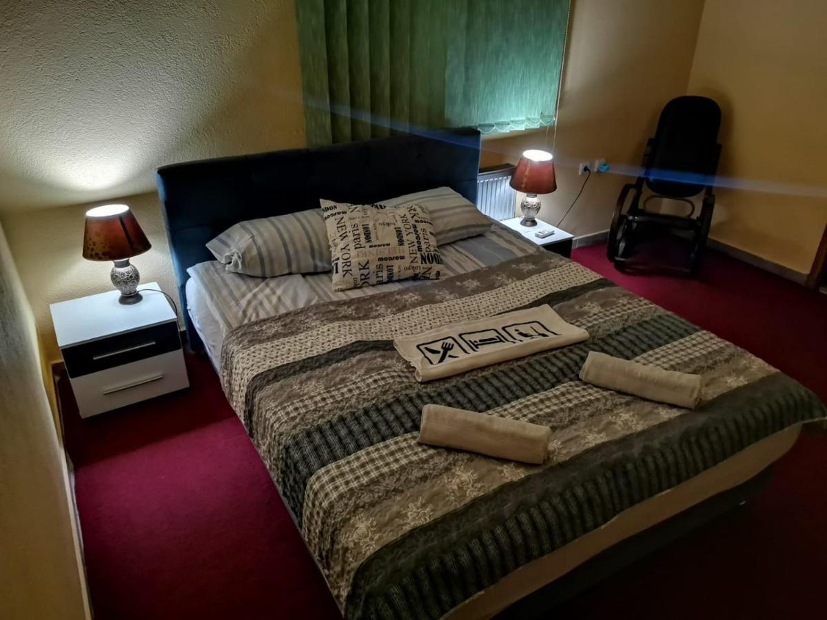 Apartman Nik-Rom Gradiška Eksteriør billede