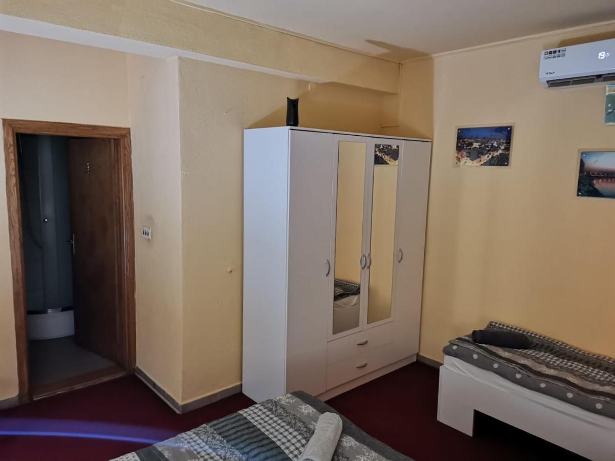 Apartman Nik-Rom Gradiška Eksteriør billede